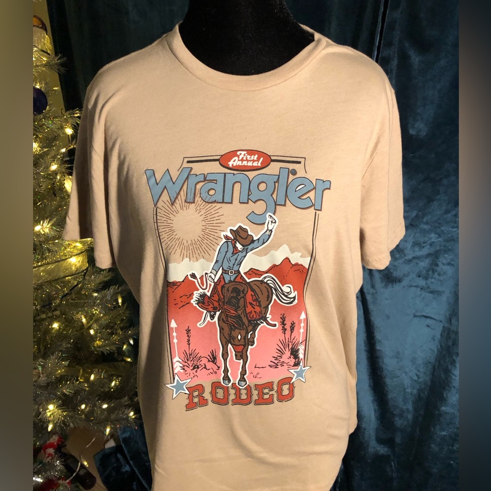 Wrangler Tan Graphic men’s rodeo tee size medium